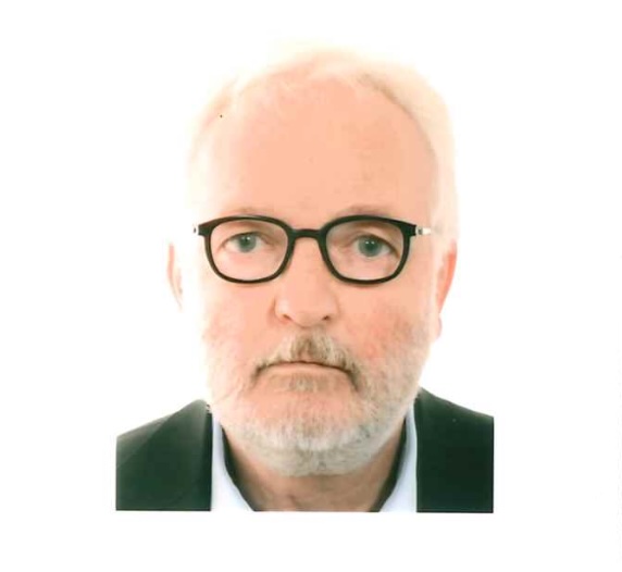 Porträtfoto von Rechtsanwalt und Notar a.D. Christian Howell